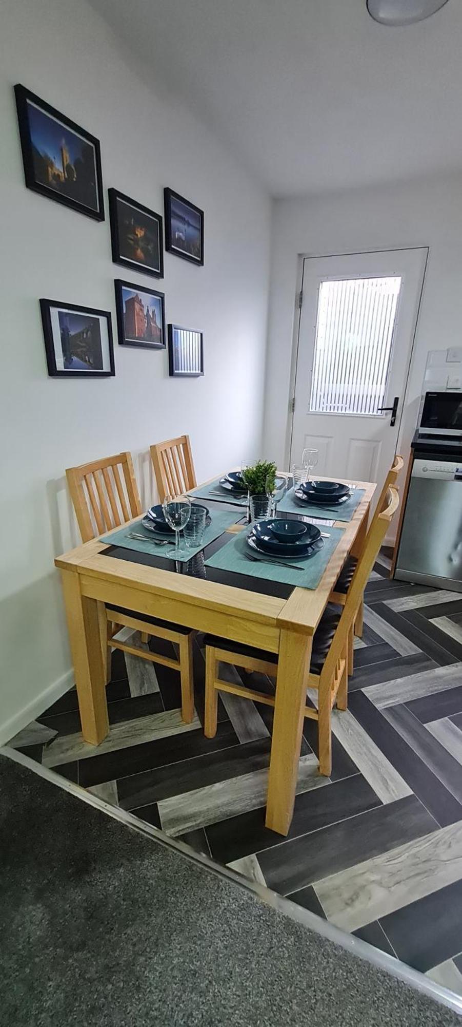 Stylish Home In Linlithgow With Free Parking Exterior foto